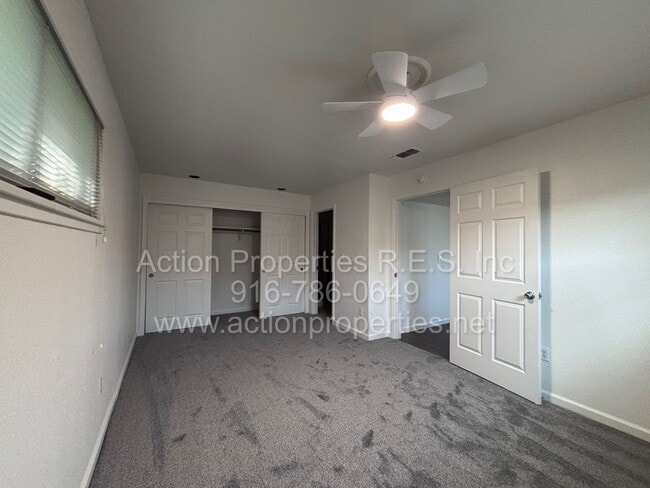 Building Photo - Central Roseville, Close to Shopping and Parks, 3 Bedroom 2 Bathrooms, 1536sq feet