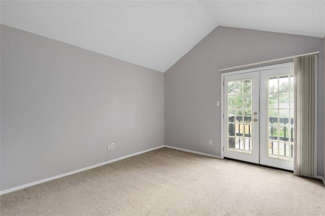 Building Photo - 1800 Cinnamon Path