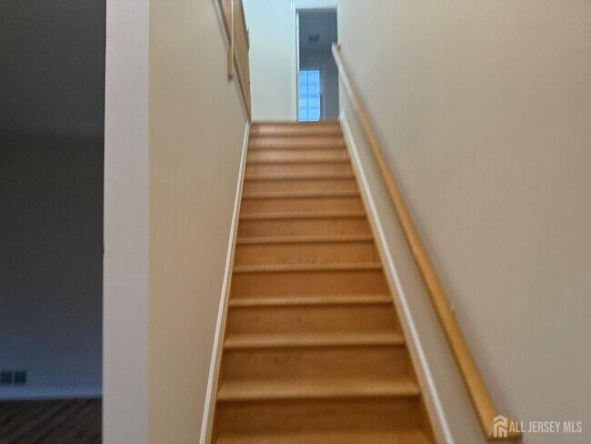 Building Photo - 555 Georges Rd