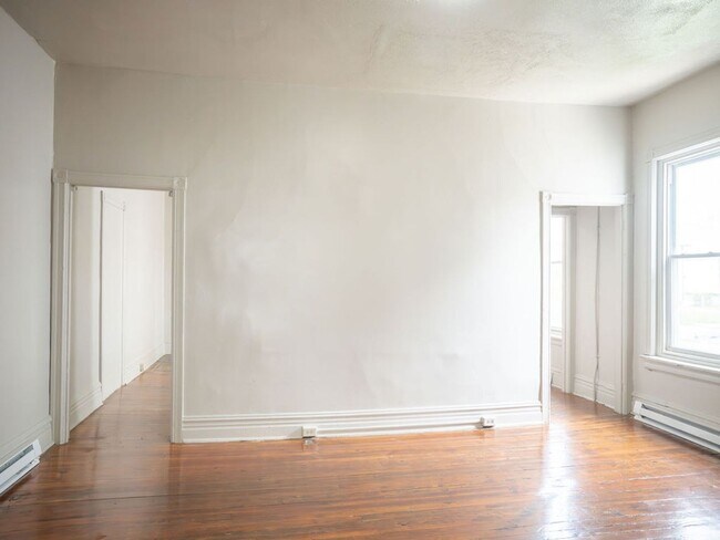 Building Photo - Spacious 4-Bedroom Home Near Kutztown University – Prime Downtown Location