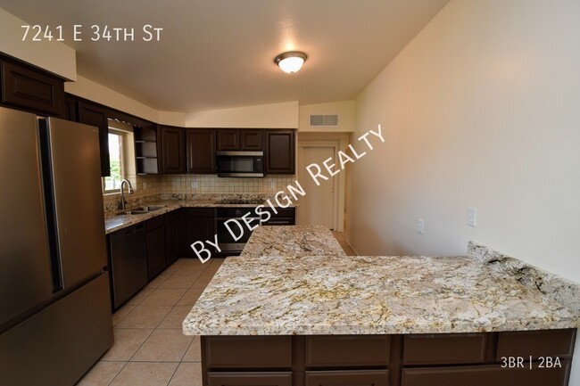 Building Photo - Beautifully Remodeled East Side 3 Bed 2 Ba...