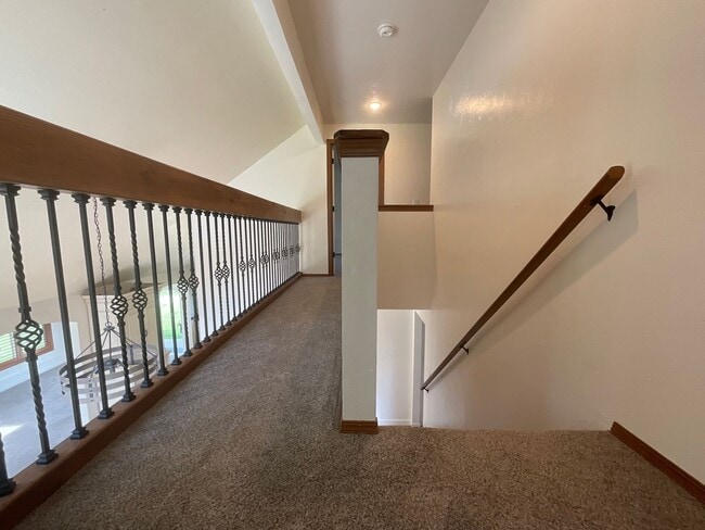 Building Photo - Beautiful 2 Story, Updated Home on Large L...