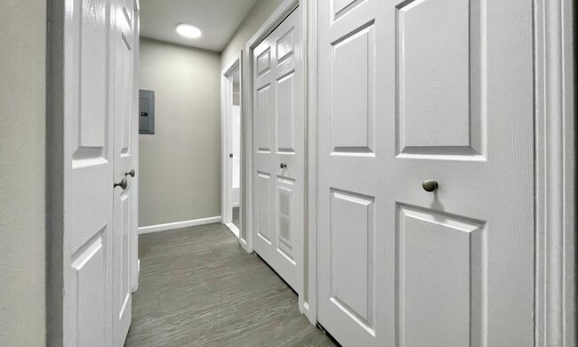 Building Photo - 68 W Main St