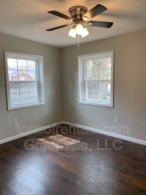 Building Photo - 39 N Haven Dr
