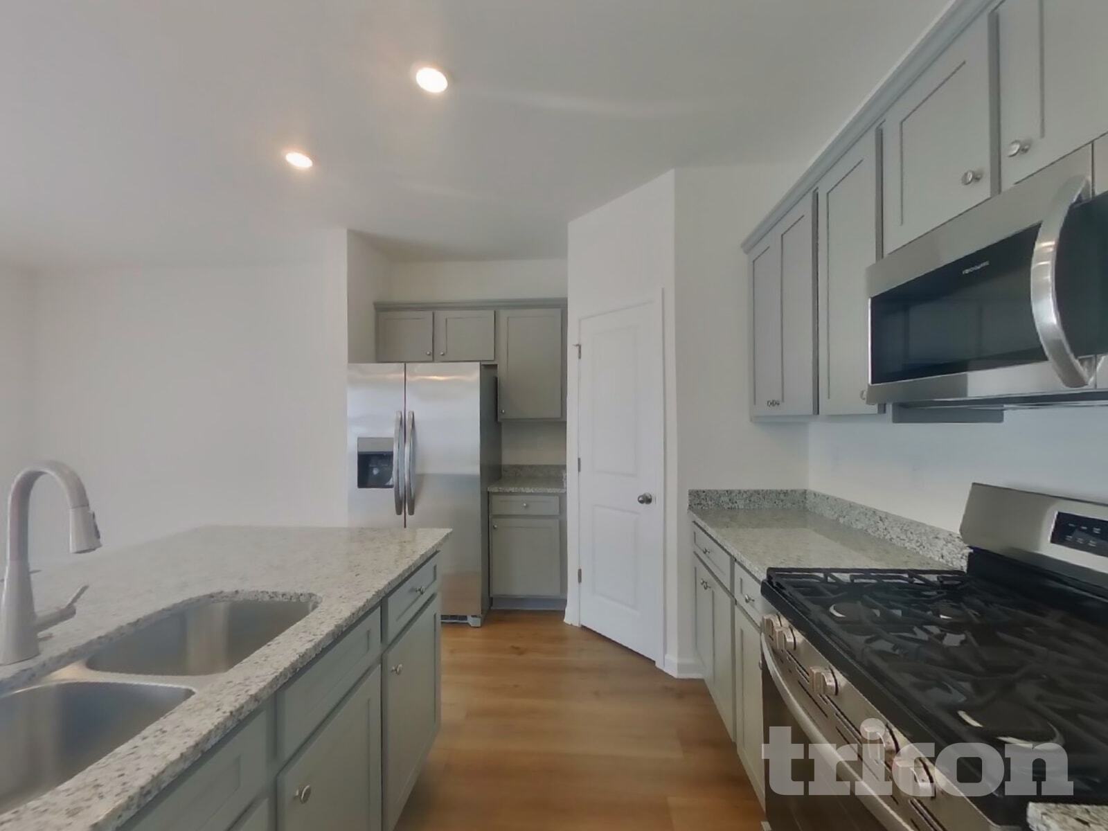 Building Photo - 1943 Logan Ln