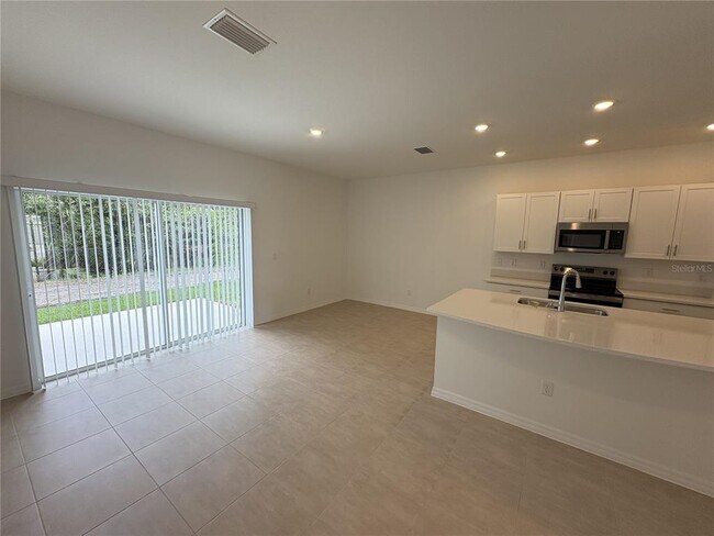 Building Photo - 15092 Cuzcorro Ct