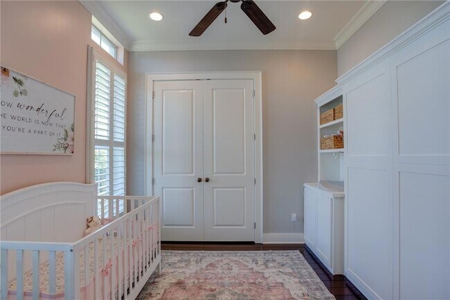 Building Photo - 306 Palermo Dr