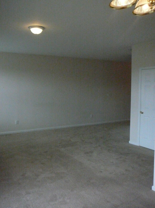 Building Photo - 7040 Forrester Ln