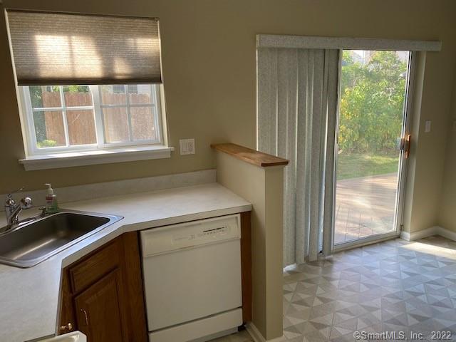 Building Photo - 37 Kendall Green Dr