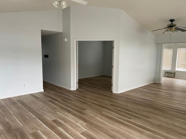 Building Photo - 2 Bedroom 2 Bath  with Flex Room, located in Saltaire Village