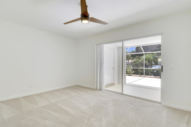 Building Photo - 11301 Myrtle Oak Ct
