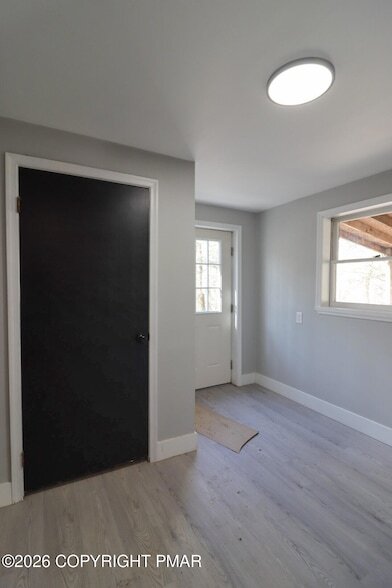 Building Photo - 1543 Coolbaugh Rd