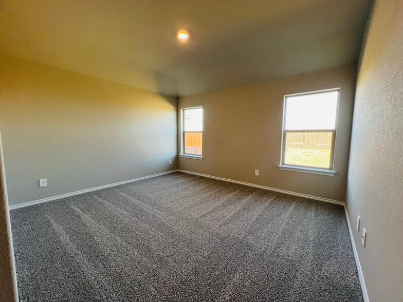 Building Photo - 628 Cofer Wy