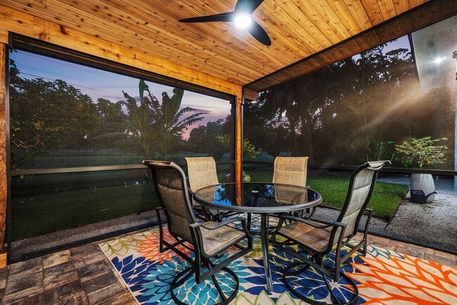 Building Photo - 12466 Quercus Ln