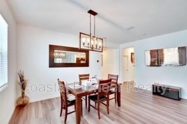 Building Photo - 404 Darcy Bluff Pl