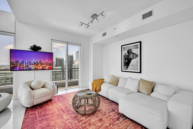 Building Photo - 60 SW 13th St