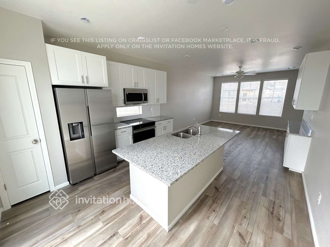 Building Photo - 3397 Streamwood Dr