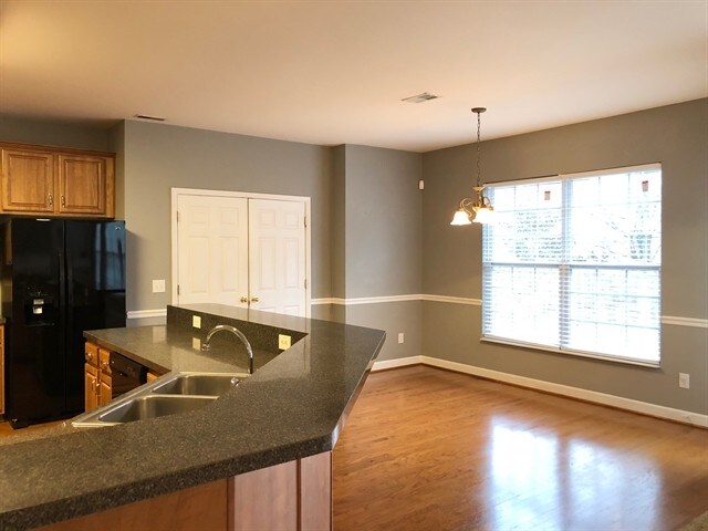 Building Photo - 1010 Tanyard Springs Dr