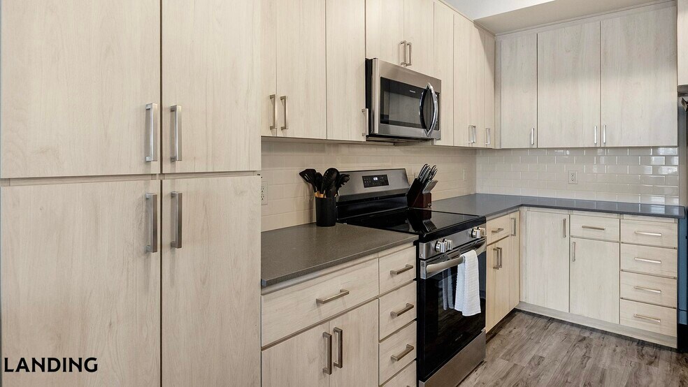 Building Photo - 1760 S Crismon Rd