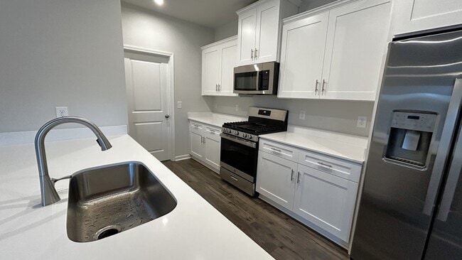 Building Photo - 210 Timber Fls Dr