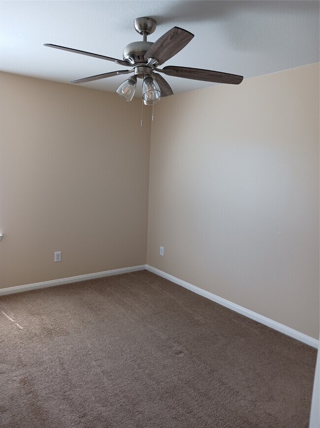 Building Photo - 10208 Wood Fern Ct