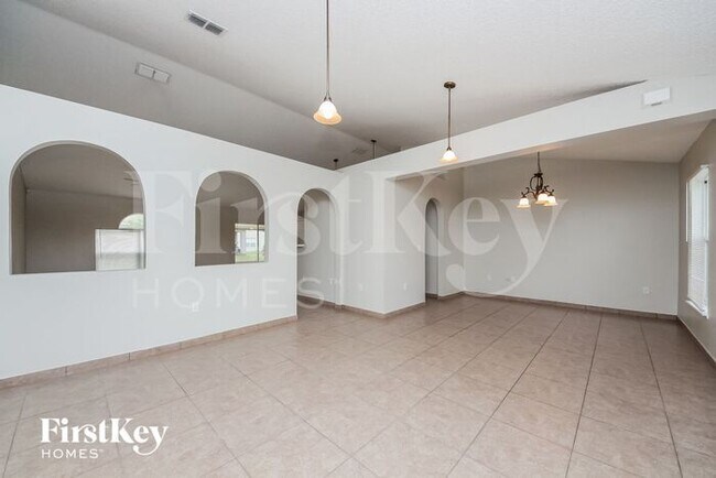 Building Photo - 431 Albatross Ct