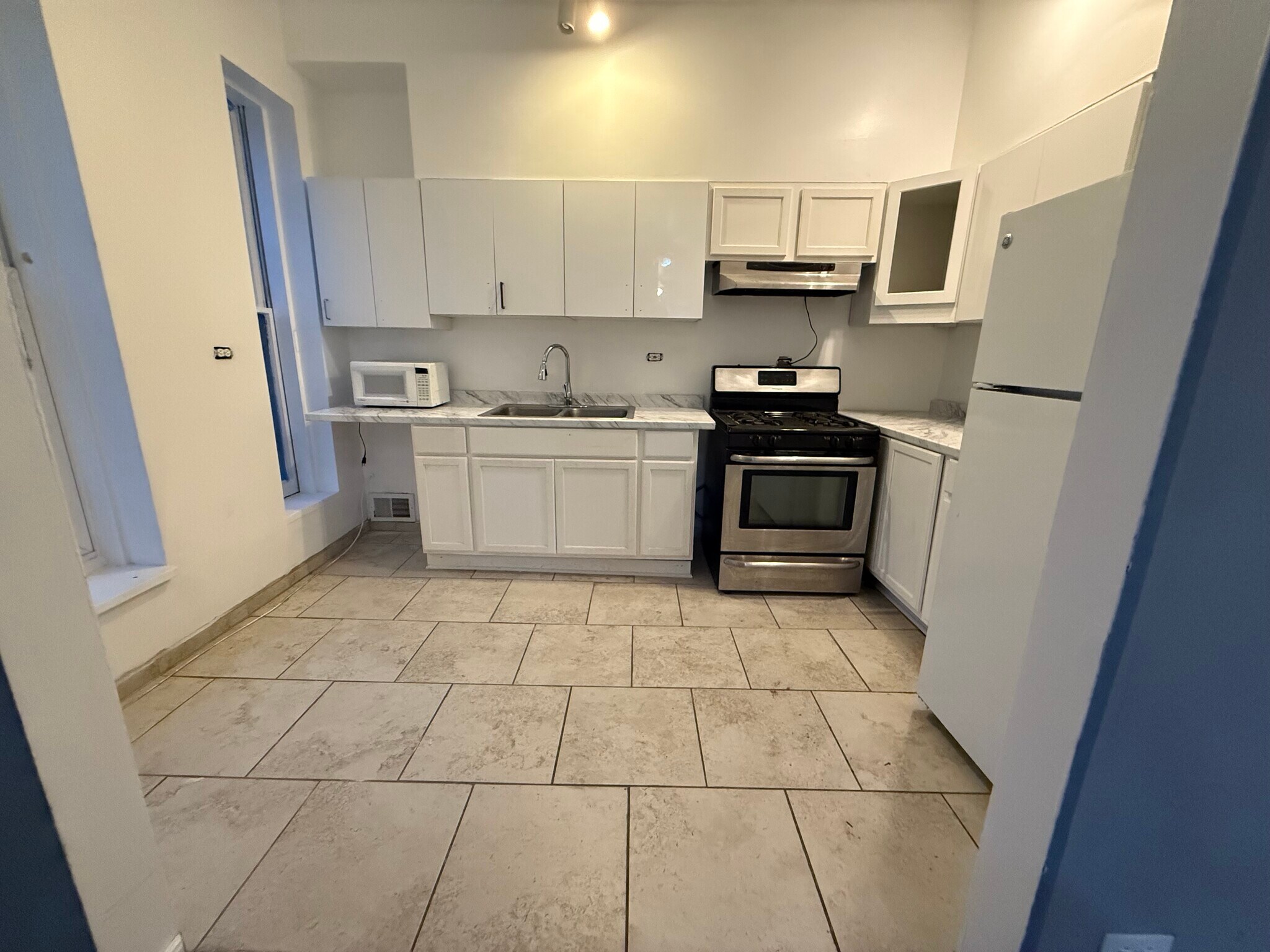 Kitchen - 901 W 19th St