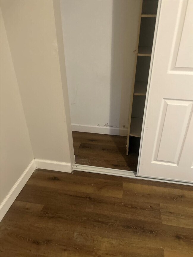 Building Photo - 4024 Dream Oak Pl