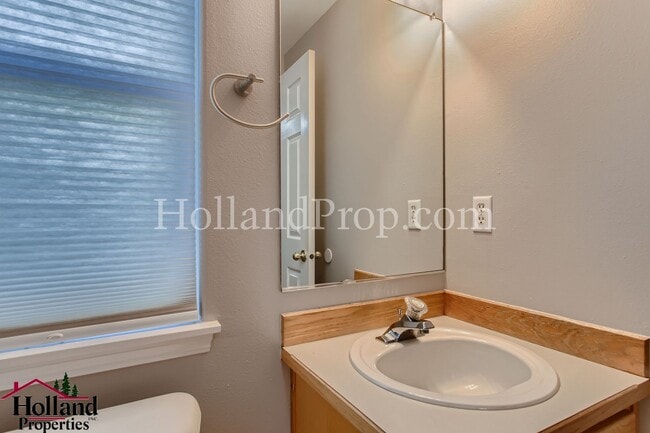 Building Photo - Charming 2-Story Home with Modern Comforts...
