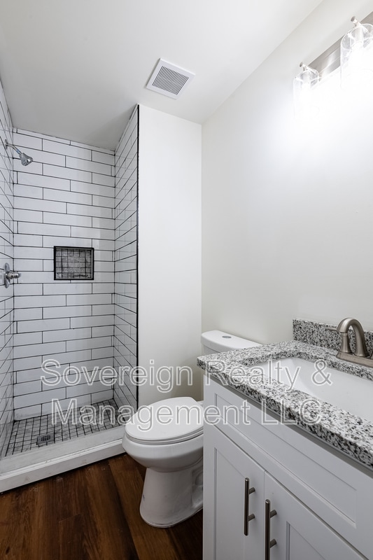 Building Photo - 452 Paines Ave NW