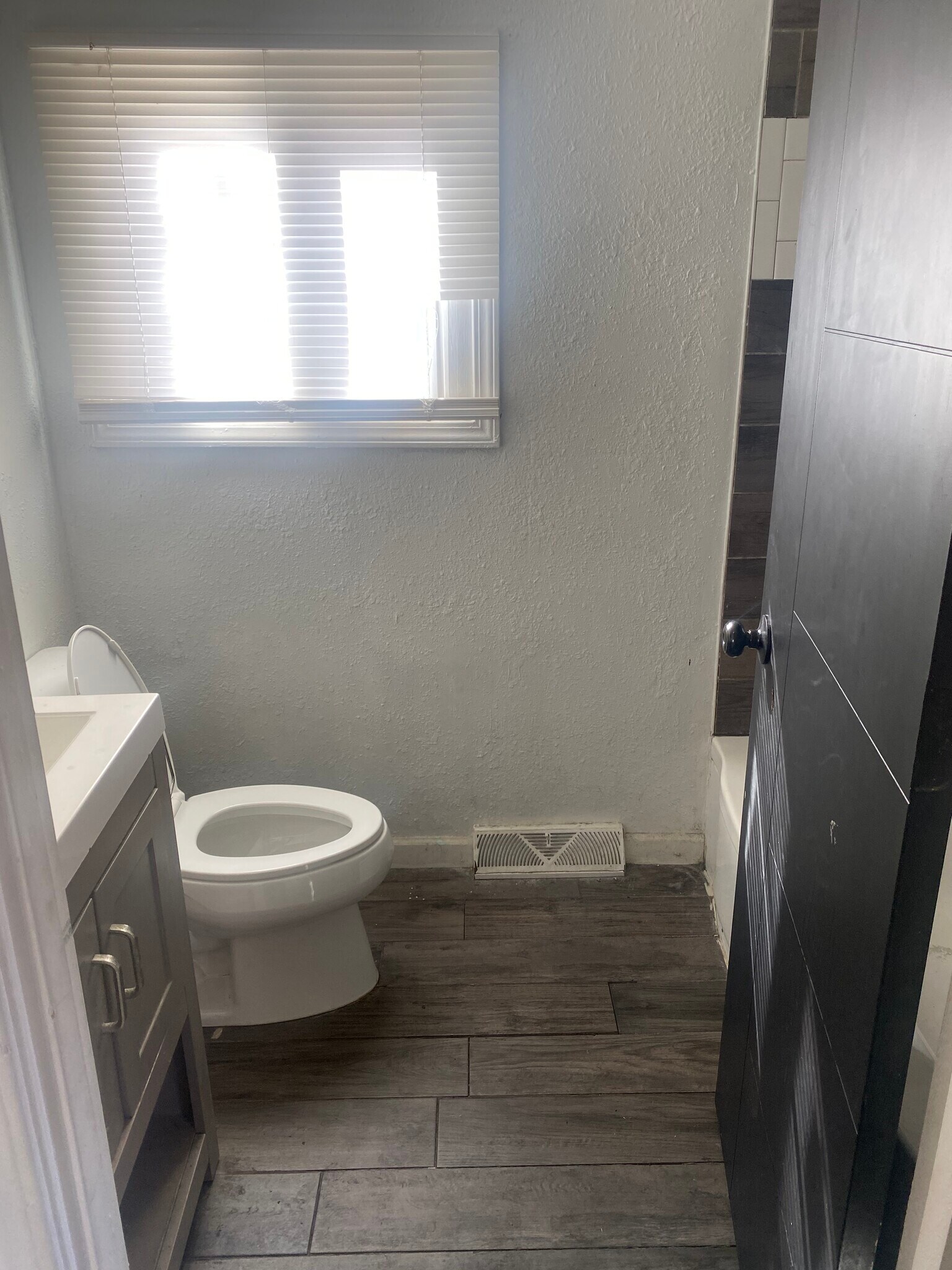 Building Photo - 5433 Beacon Ave