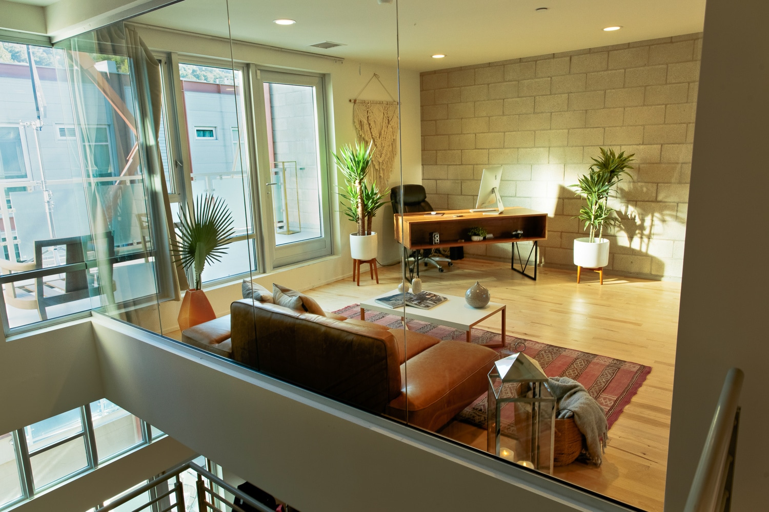 Building Photo - 3450 Cahuenga Blvd W