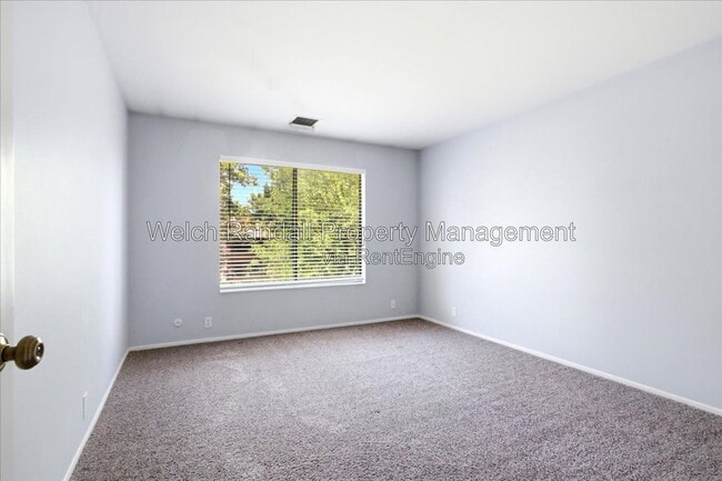 Building Photo - 6871 Countrywoods Cir