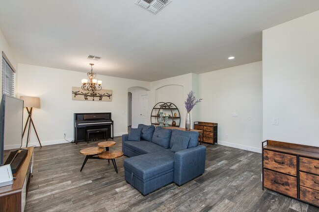 Building Photo - 20713 N 91st Dr