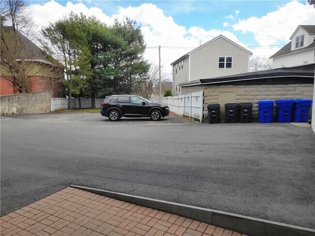 Building Photo - 223 Cottage St.