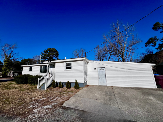 Building Photo - Cute single family home to rent in Western...