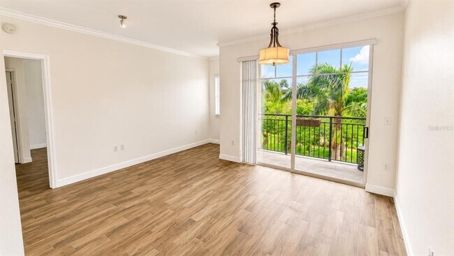 Building Photo - 1064 N Tamiami Trl