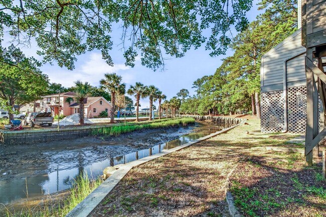 Building Photo - 138 River Breeze Dr