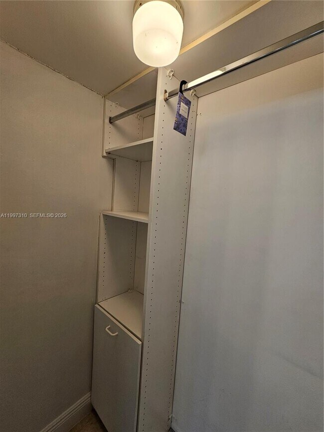 Building Photo - 9781 SW 138th Ave