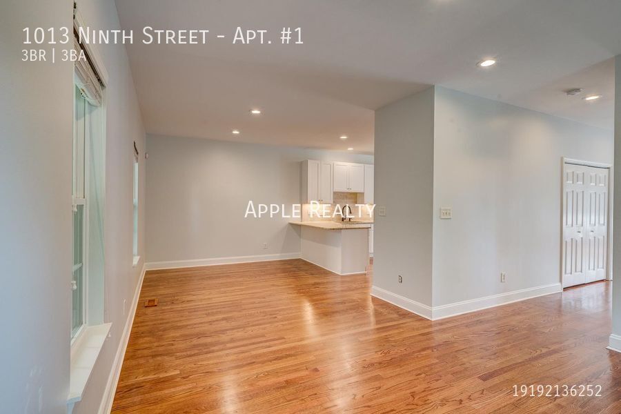 Building Photo - 1013 9th St
