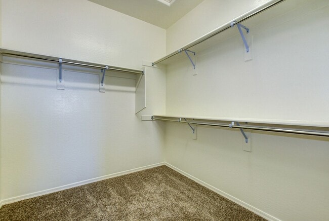 Building Photo - 2 bedroom, 2 bathroom home  in Saddlewood