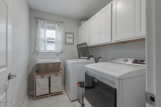 Building Photo - 13849 Harlowton Ave