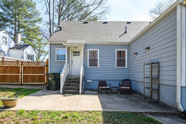 Building Photo - 3265 N Fulton Ave