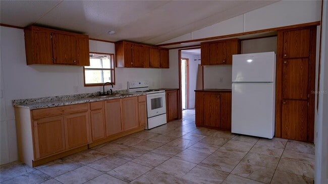 Building Photo - 1550 E Orlando Rd