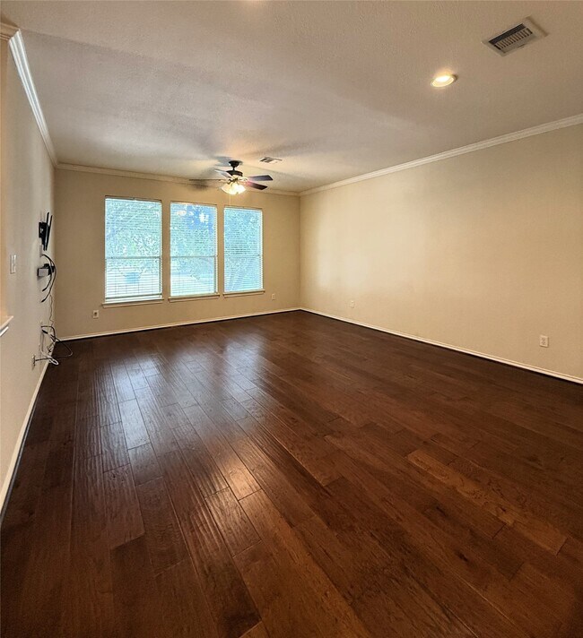 Building Photo - 1410 Ennis St