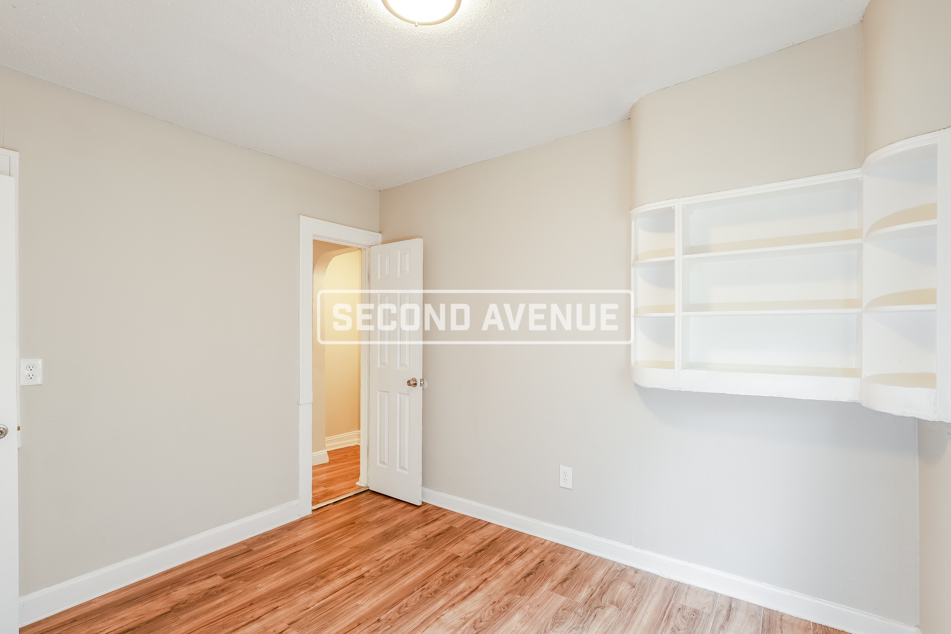 Building Photo - 5033 Euclid Ave