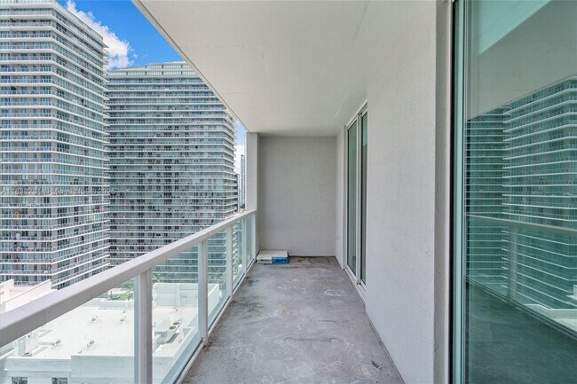Building Photo - 1250 S Miami Ave