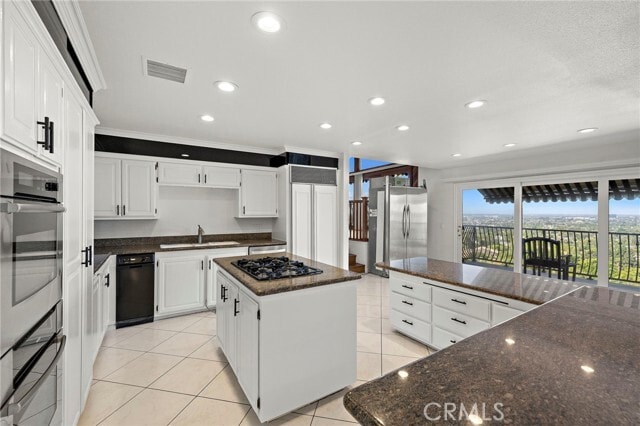 Building Photo - 11393 La Vereda Dr