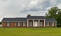 Building Photo - 1770 Straw Pond School Rd