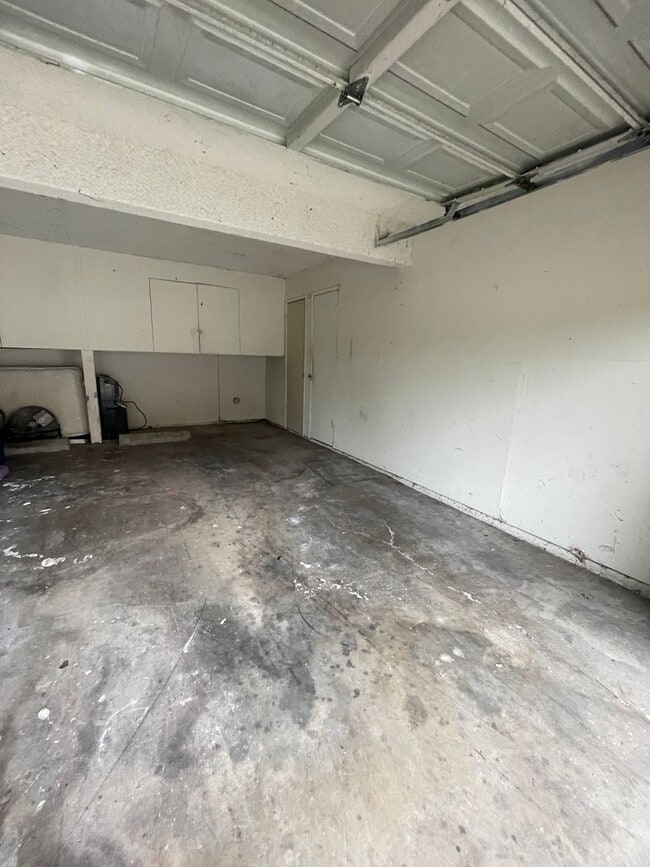 Building Photo - Delightful 2 Bedroom! Recently Updated!! Move In Special!!!